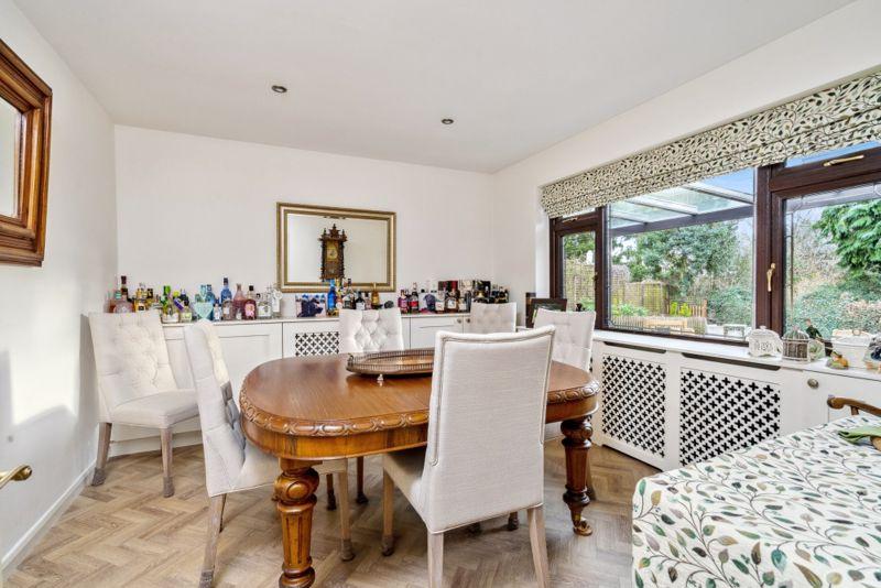 Holywell Road, Studham 3 bed detached house £750,000