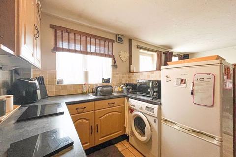 24 Apple Walk, Cannock, WS11 7WQ