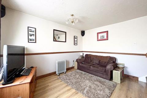 24 Apple Walk, Cannock, WS11 7WQ