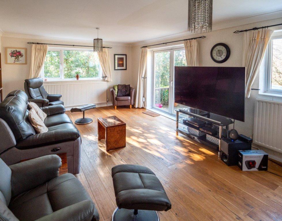 Cripps Corner, Staplecross 5 bed detached house for sale £900,000