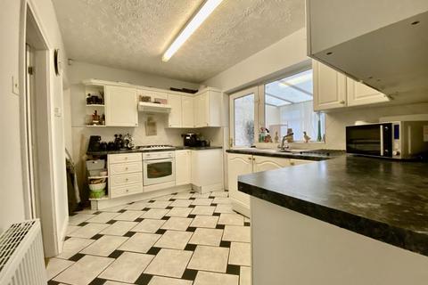102 Marsh Lane, West Bromwich, B71 2DL