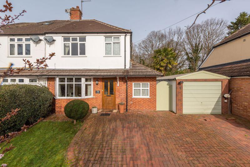 Hilley Field Lane, Fetcham 3 bed semi-detached house for sale - £649,950