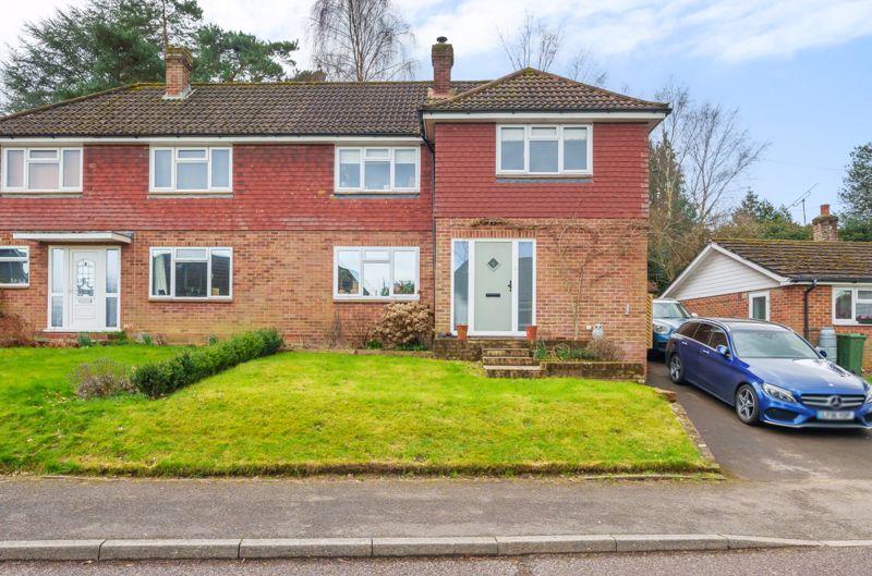 Pearse Place, Lamberhurst 3 bed semidetached house for sale £475,000