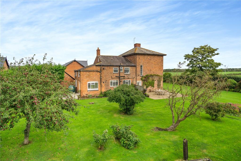 Lache Lane, Marlston-Cum-Lache, Chester, Cheshire, CH4 6 bed detached ...