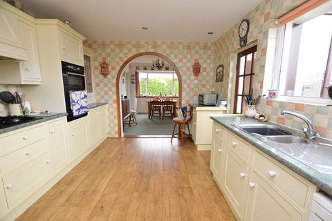 4 bedroom detached bungalow for sale, MANOR BEND GALMPTON BRIXHAM