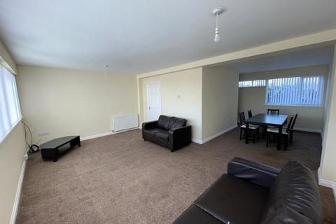 3 bedroom apartment to rent, Broadway, Darras Hall, Ponteland, Newcastle Upon Tyne, NE20