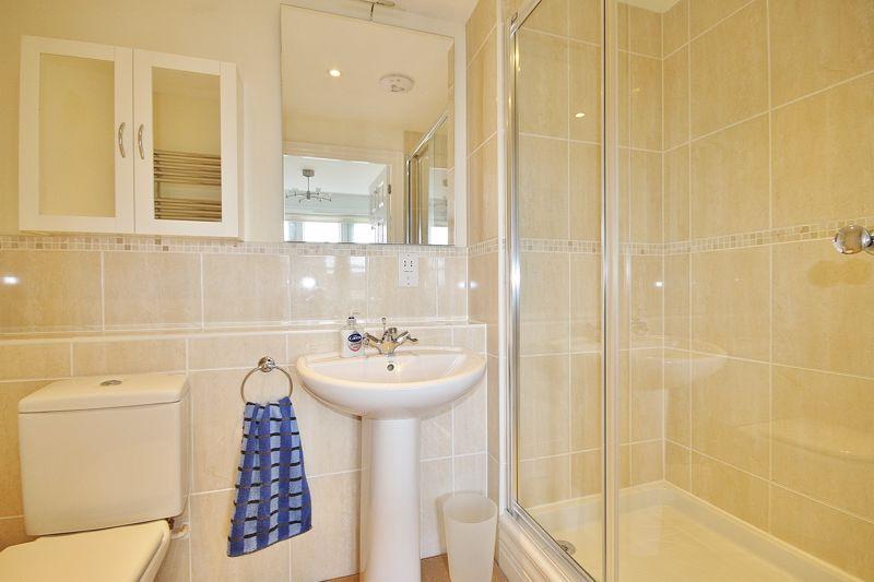 Ensuite to Bedroom 2