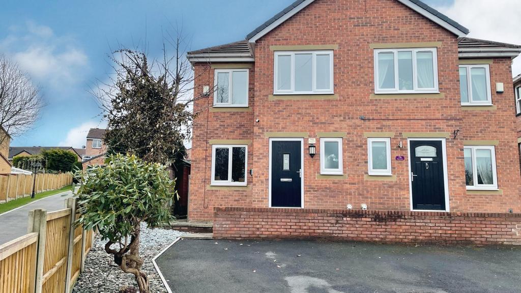 Huddersfield Road, Darton, Barnsley, S75 3 bed semidetached house for