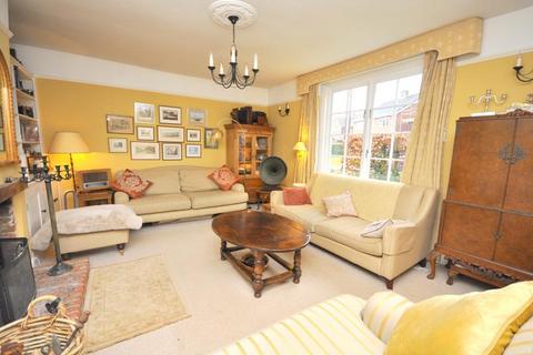 83 Netherstreet, Bromham, Chippenham, SN15 2DW