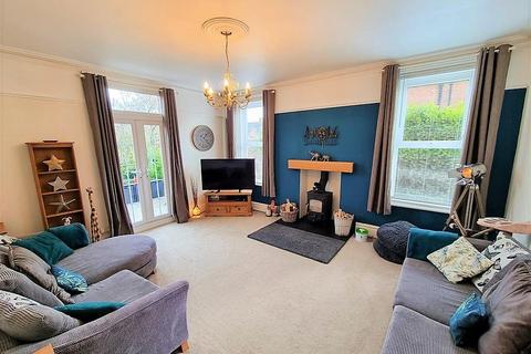 6 bedroom detached house for sale, Hereford Road, Leominster, Herefordshire, HR6 8JS