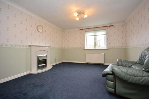 2 bedroom apartment for sale - Lawrence Court, Pudsey