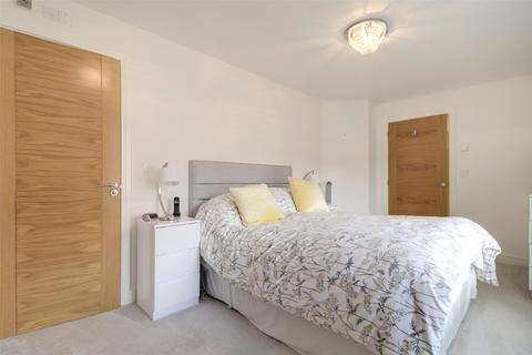 3 Granite Close, South Molton, EX36 3FD