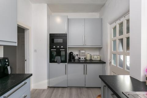 31 Leighton Crescent, Easthouses, Dalkeith, EH22 4DX