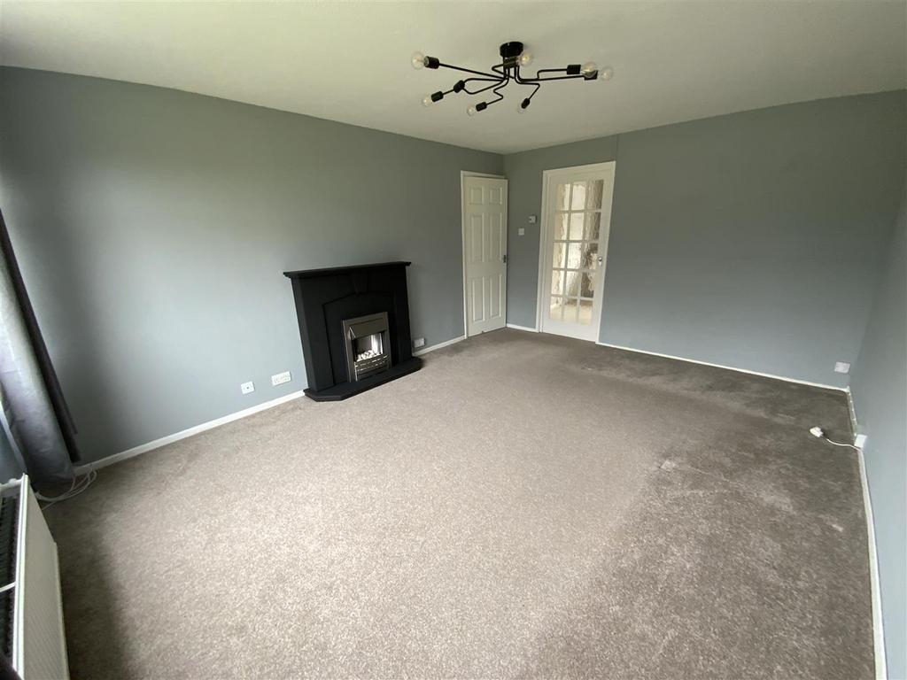 Chester Road, Wrexham 3 bed terraced house for sale £169,000