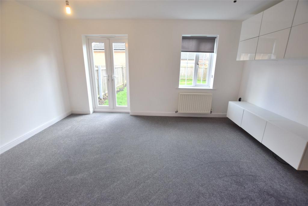 Monarch Court, Longbenton, NE12 3 bed semidetached house £1,100 pcm