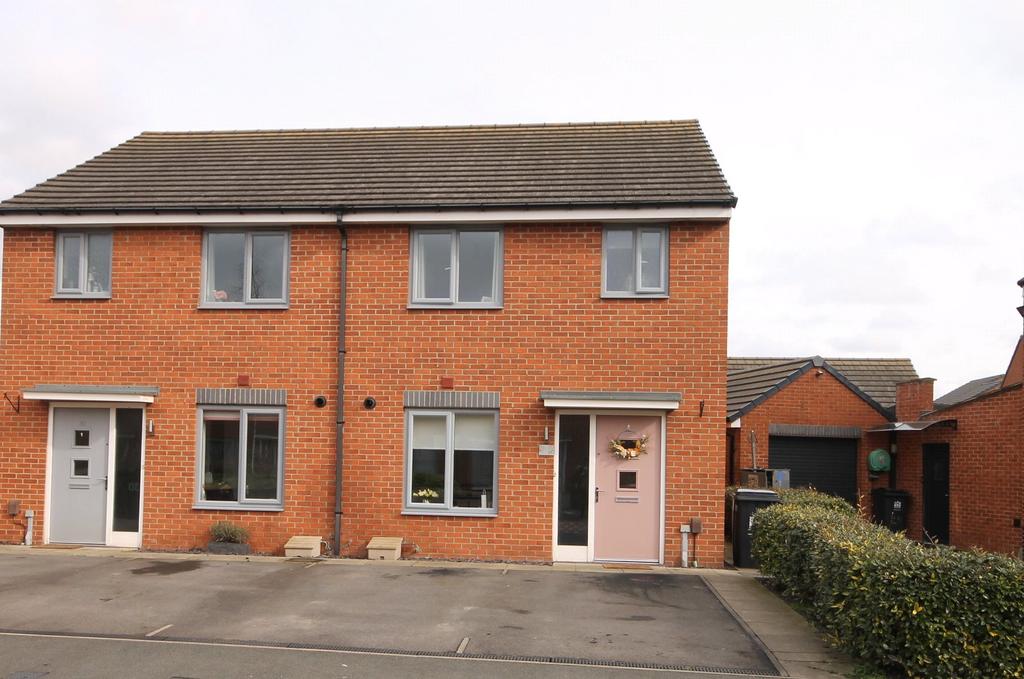 Paton Way, Darlington, DL1 3 bed semidetached house £155,000