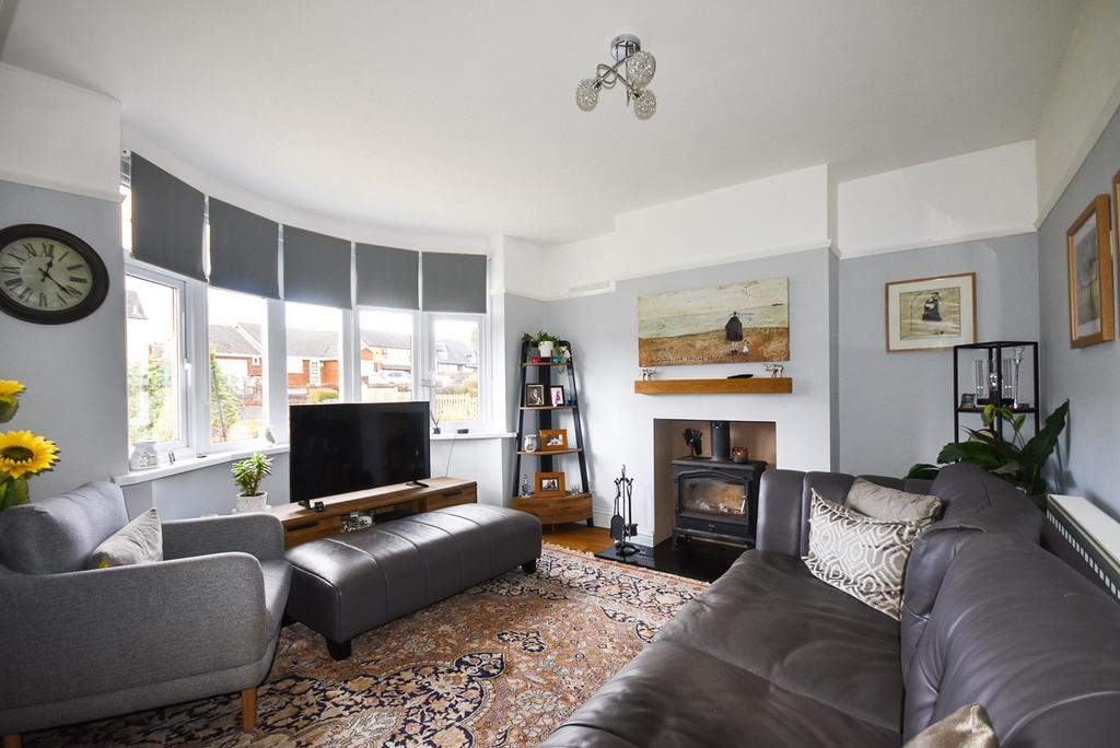 Rugeley Road, Burntwood, WS7 3 bed semidetached house £299,950