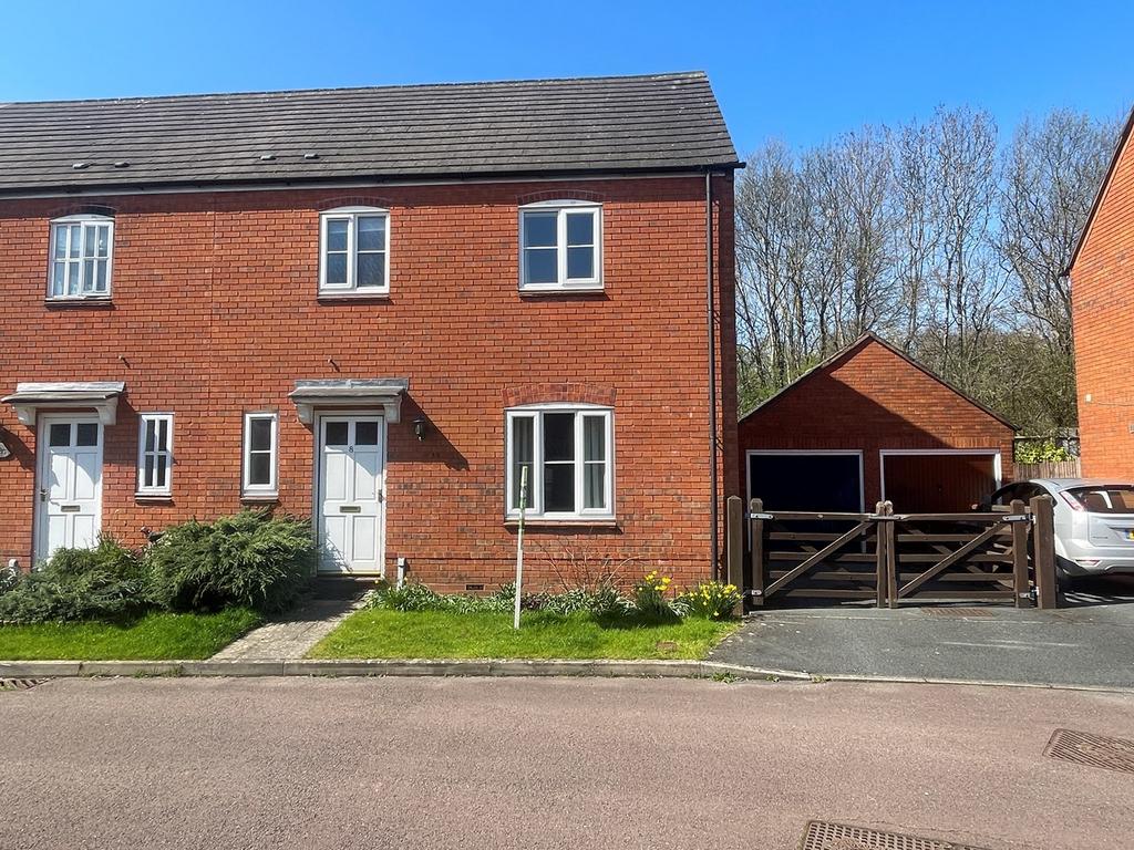 John Lee Road, Ledbury, HR8 3 bed semi-detached house - £249,950