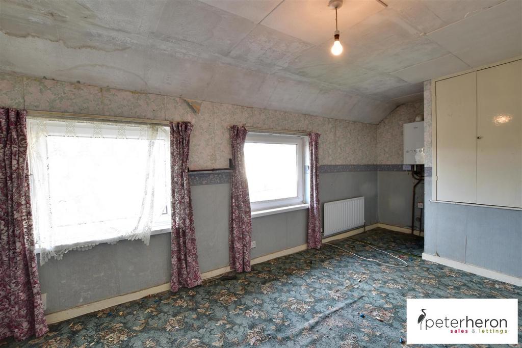 Bedroom 1 (front)