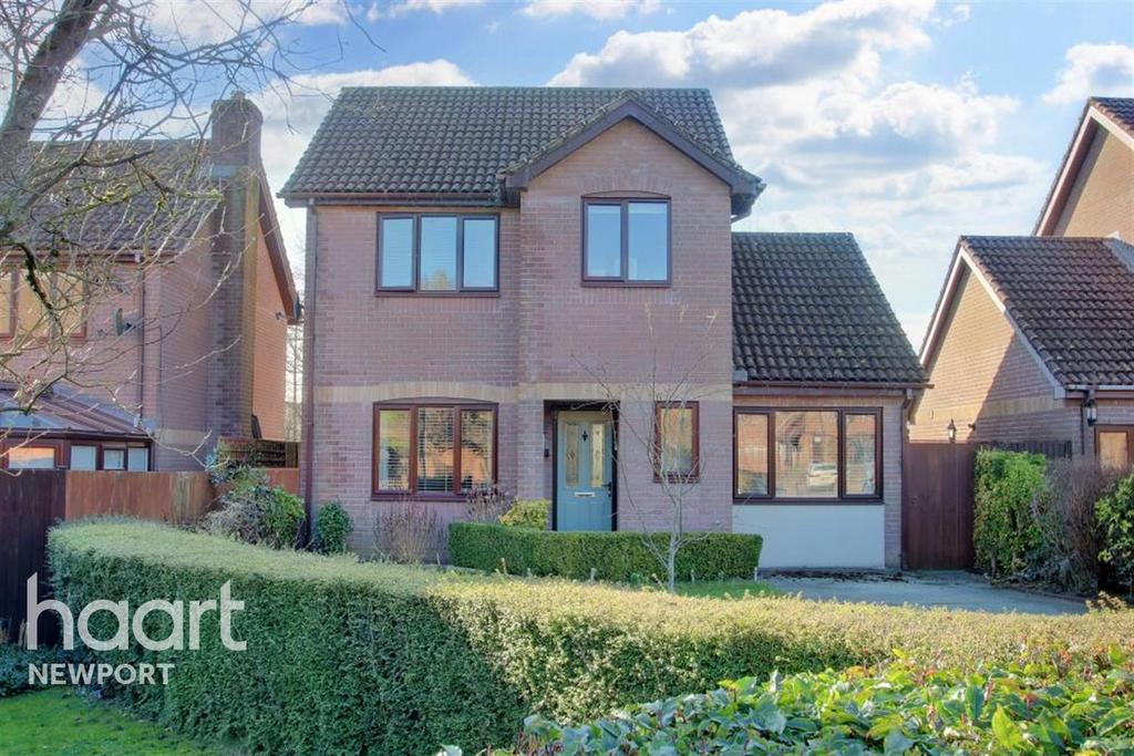 St James Park, Tredegar 3 bed detached house to rent £1,100 pcm (£254 pw)