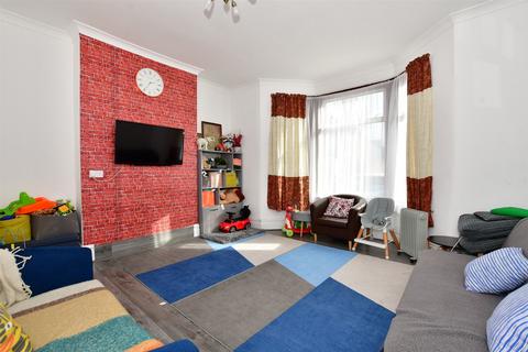 4 bedroom end of terrace house for sale - Felbrigge Road, Ilford, Essex