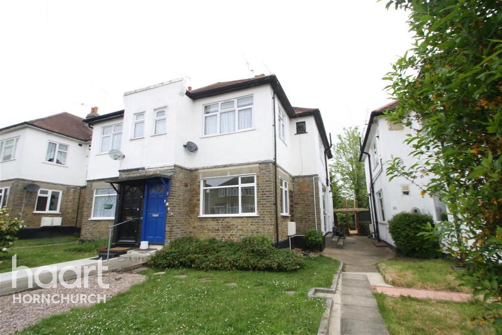 Maywin Drive Upminster Bridge RM11 2 bed £1,400 pcm (£