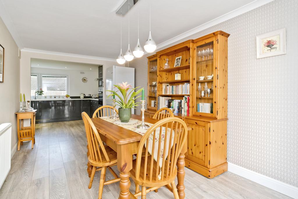 5 Mountfair Gardens, Macmerry, East Lothian, EH33 1NZ 4 bed detached