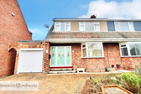 3 bedroom semi-detached house for sale, Fairburn Avenue, Houghton le Spring, Tyne and Wear, DH5