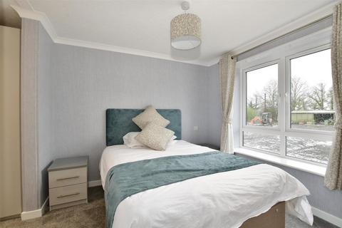2 bedroom park home for sale, Maidstone Road, Paddock Wood, Kent
