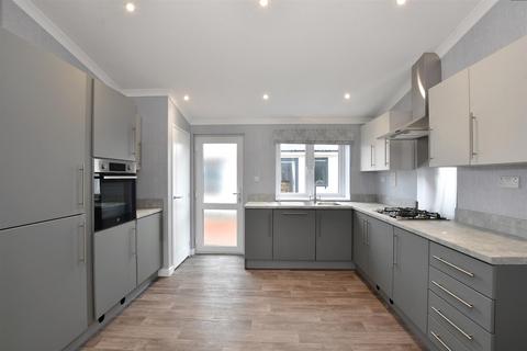 undefined, Maidstone Road, Paddock Wood, Kent