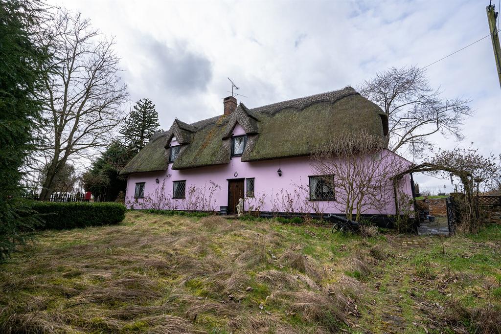 Braintree Road, Shalford, Braintree, CM7 2 bed detached house for sale
