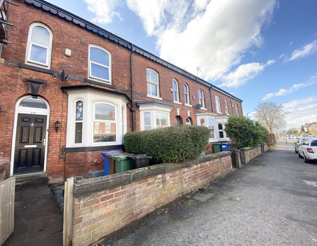 Manchester Road, Heaton Chapel... 2 bed terraced house £1,250 pcm (£