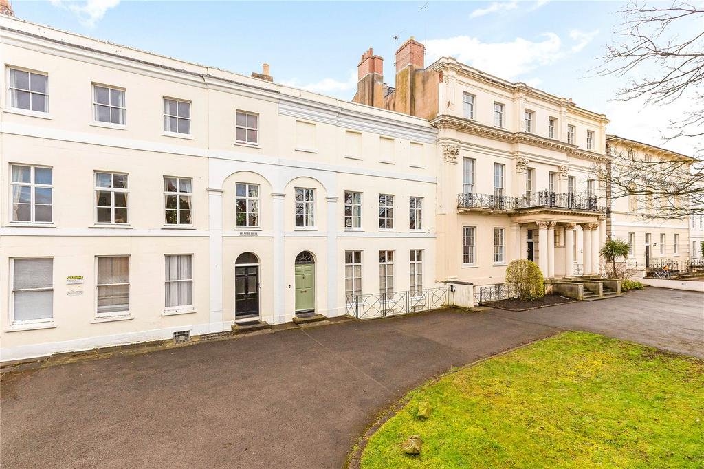 Bath Road, Cheltenham, Gloucestershire, GL53 7 bed terraced house for
