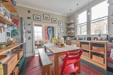 3 bedroom flat to rent - CRANWORTH GARDENS, Brixton, London, SW9