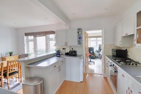 128 Wardown Crescent, Luton, LU2 7JT