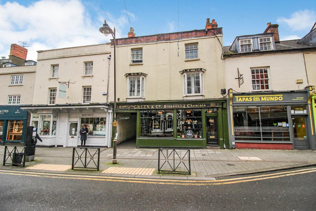 Wood Street, Old Town, Swindon 1 bed apartment £750 pcm (£173 pw)
