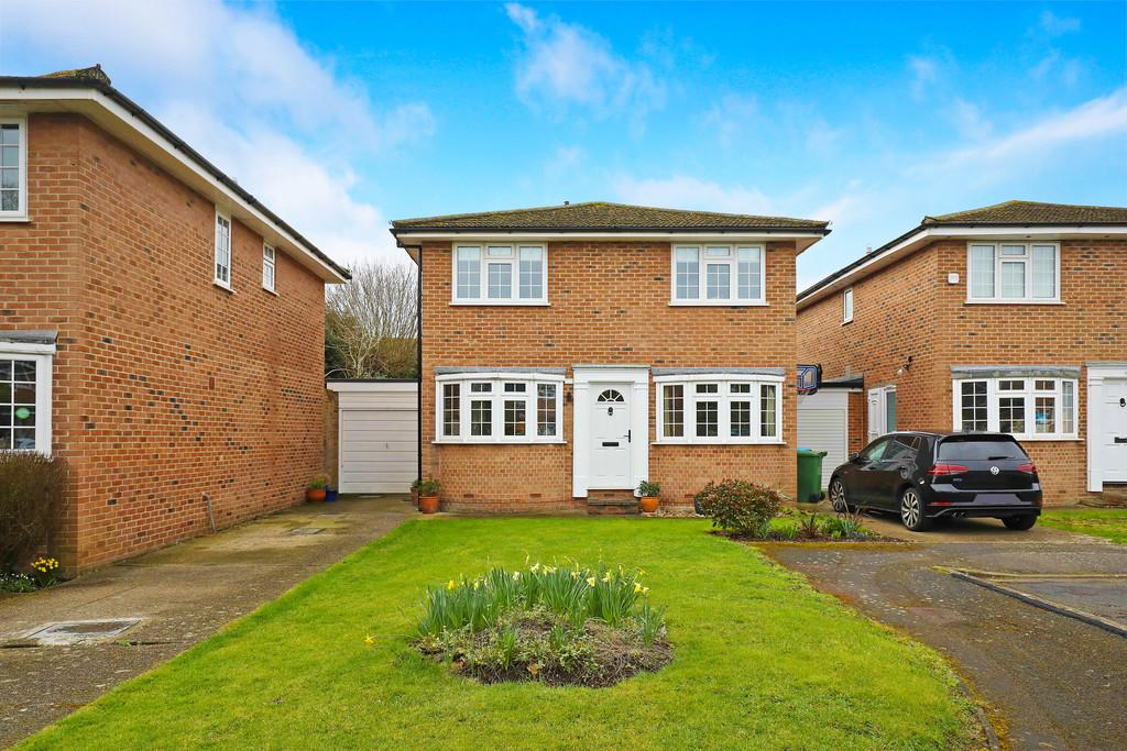 Birchwood Grove, Hampton 4 bed detached house for sale £850,000