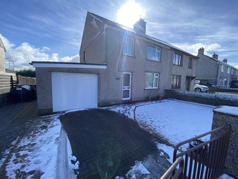 Gwalchmai, Isle Of Anglesey 3 bed semidetached house £172,500