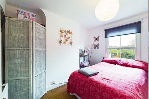 2 Ship Lane, Aveley, South Ockendon, RM15 4HB