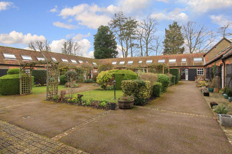 Mentmore 2 bed barn conversion for sale £325,000