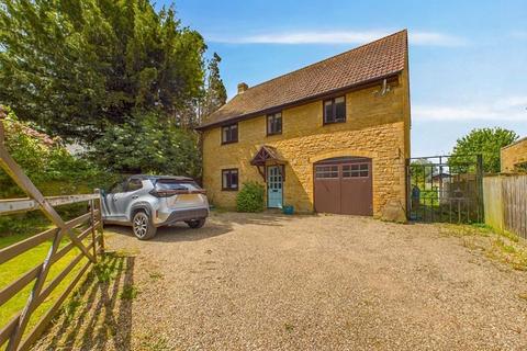 The Hamlet Langlands, Stoke-sub-hamdon, TA14 6QA