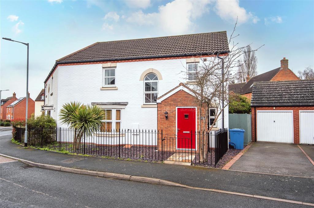 Sandfields meadow, Lichfield 3 bed semidetached house for sale £350,000