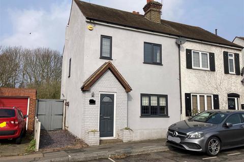 3 bedroom semi-detached house to rent - Abbs Cross Lane, Hornchurch