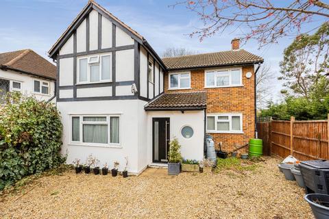 99 Thorndon Gardens, Epsom, KT19 0QD
