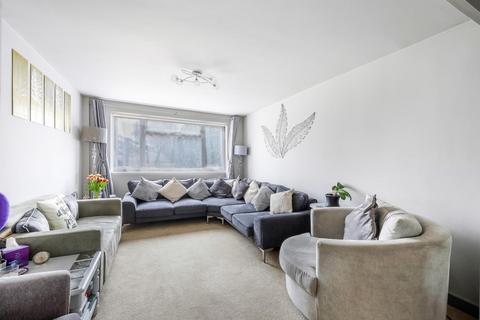 99 Thorndon Gardens, Epsom, KT19 0QD