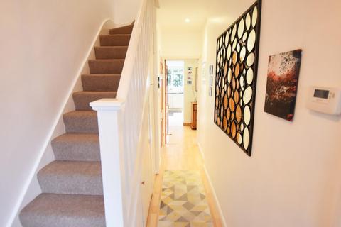 13 The Fairway, Northolt, UB5 4SL