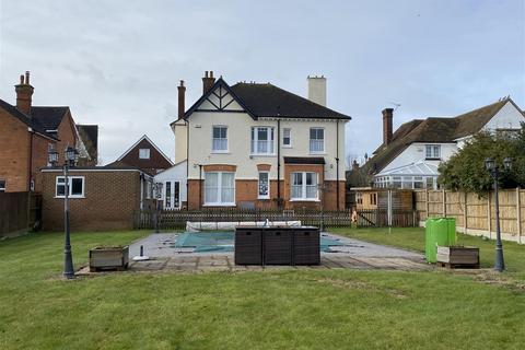 47 Albert Road, Ashford, TN24 8NU