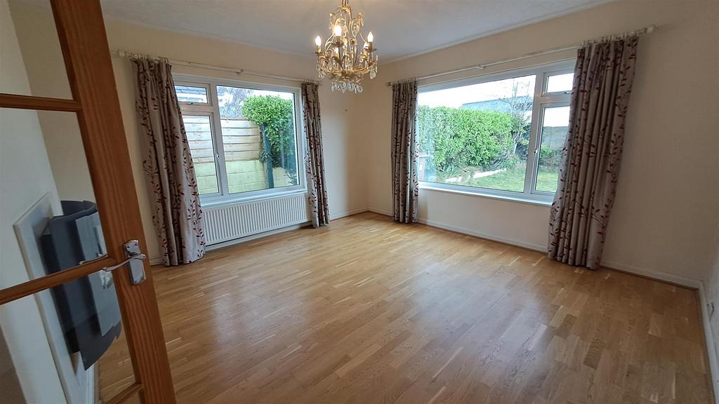 Arfon, Beach Road, Morfa Bychan, Porthmadog LL49 9YA 23339 5 bed