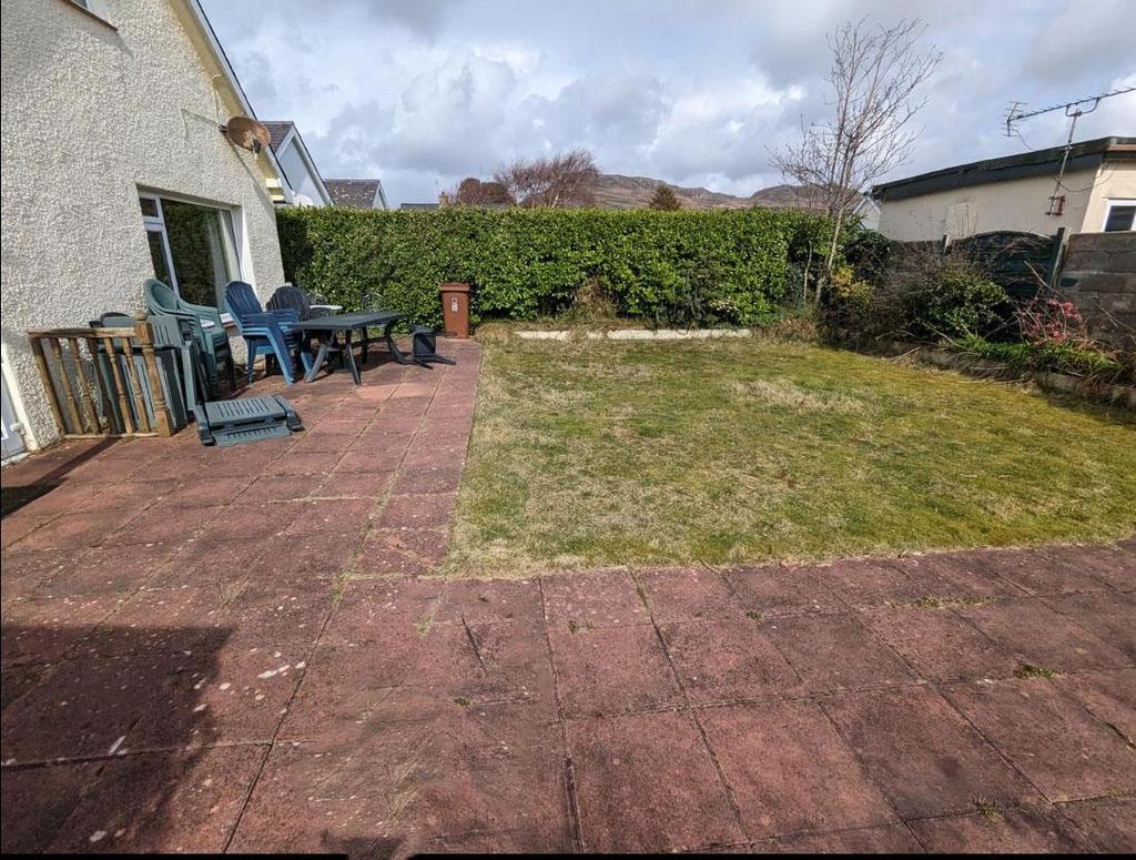 ARFON REAR GARDEN.jpg