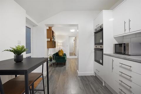 128 Balmoral Road, Gillingham, ME7 4QR